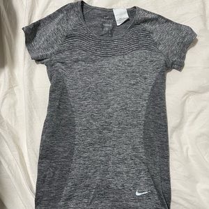 Nike Drifit top size S